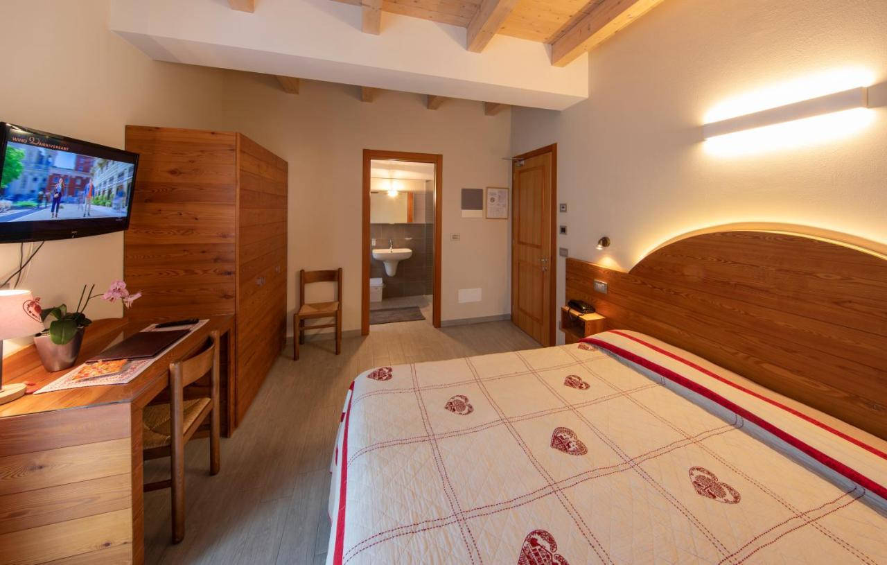 Albergo Edelweiss - Larespa Кродо Екстер'єр фото